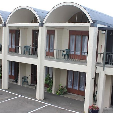 Elmore Lodge Motel Hastings Exterior photo