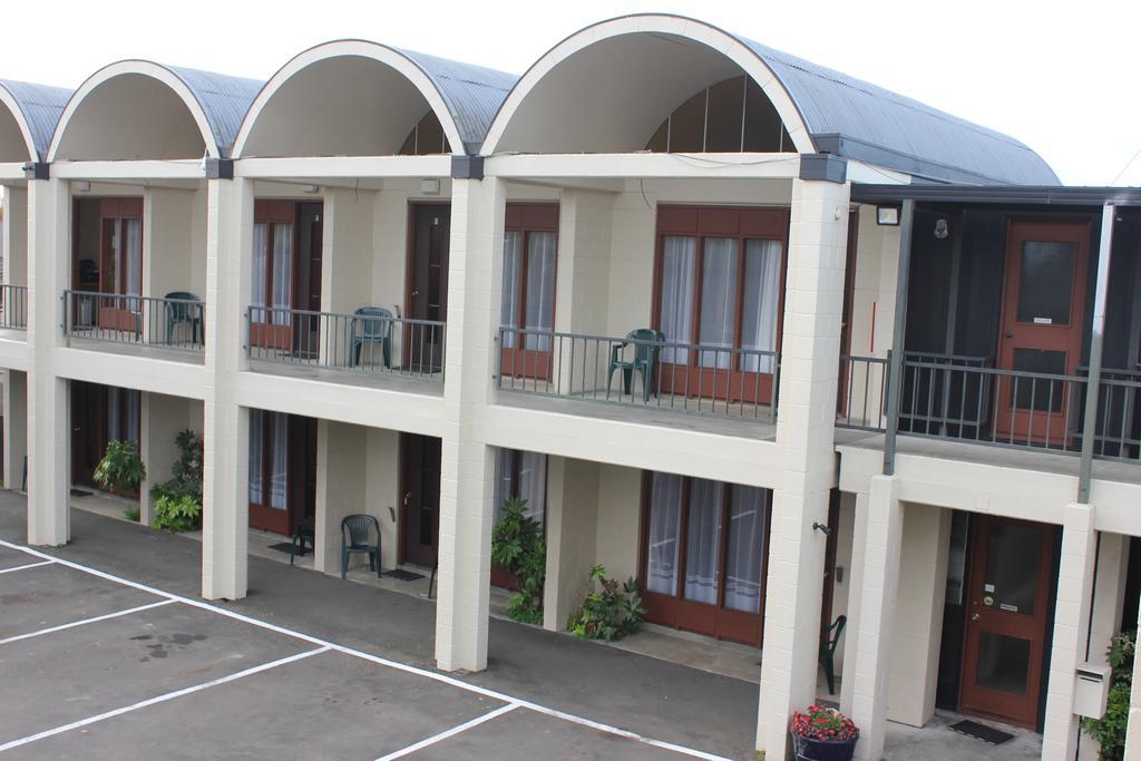 Elmore Lodge Motel Hastings Exterior photo